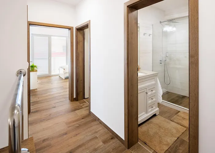 Appartement Center Gallery Piest'any